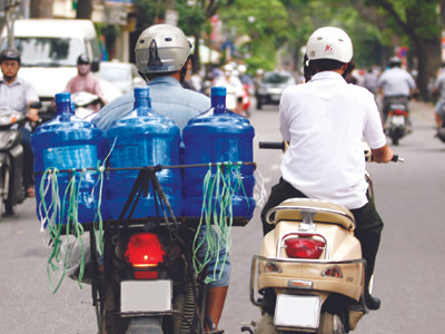 Tái xuất hiện nước đóng chai bẩn