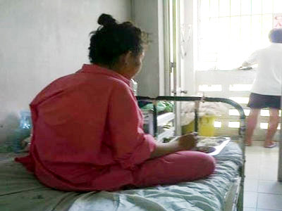 Thiếu nữ 19 tuổi bị người tình tạt axit