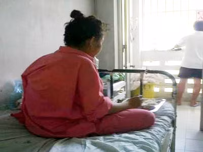 Thiếu nữ 19 tuổi bị người tình tạt axit