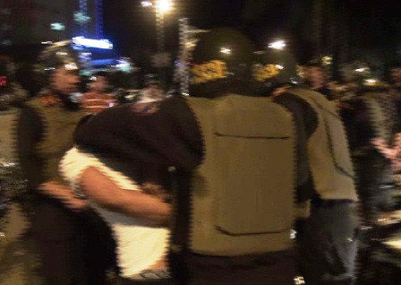 Bắt 2 người nước ngoài cướp giật giữa Sài Gòn