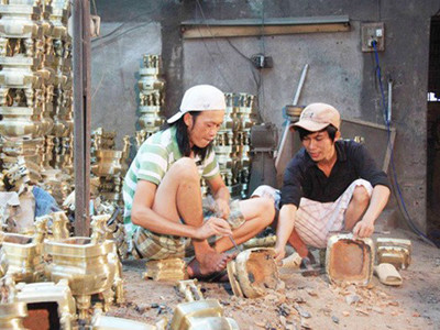 Hoài Linh: Bán mía ghim, MC đám cưới