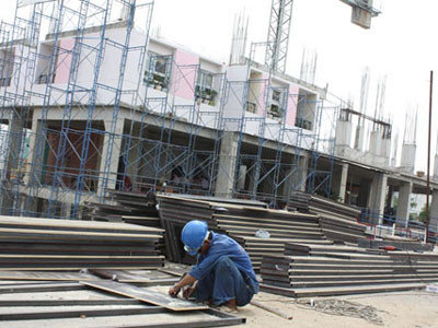 'Loạn' tranh chấp, kiện cáo