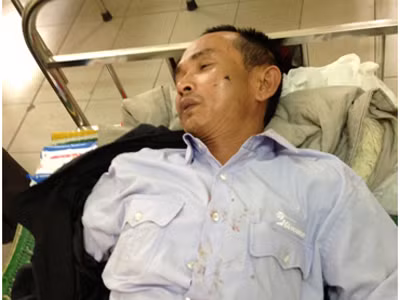 Chặn đầu xe buýt đánh tài xế