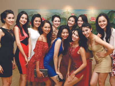 Bừng sắc phố biển Đà Nẵng