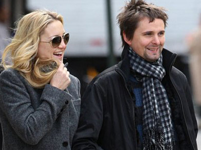 'Người phụ nữ đẹp nhất hành tinh' lại hâm nóng dư luận