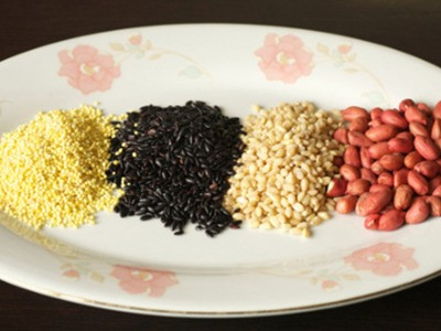 Gạo lứt muối mè giúp xua đuổi bệnh tật