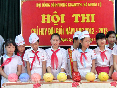 Heo đất giúp học sinh nghèo đến trường