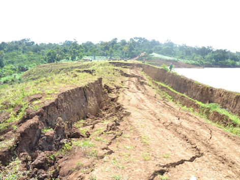 Đề nghị giám định nguyên nhân hỏng đập