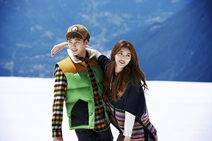 Mix đồ 'chất' như cặp đôi sao Hàn