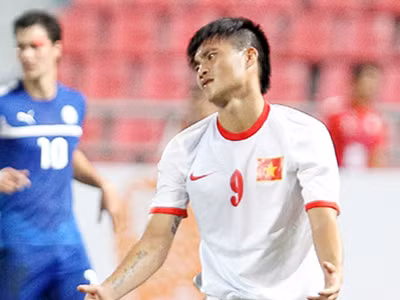VFF dùng Công Vinh làm… ‘trò mèo’