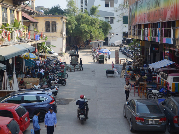 Zone 9 vẫn tấp nập sau ngày bị yêu cầu đóng cửa