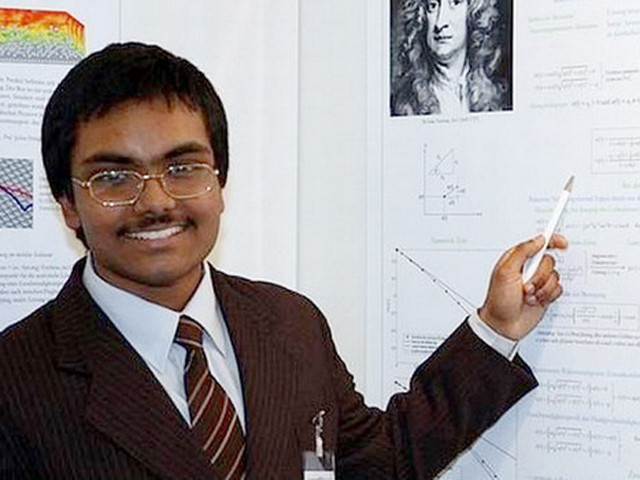 Thiên tài giải bài toán 350 tuổi của Newton