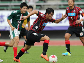 Công Vinh xin hồi hương trước hạn