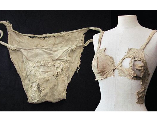 Tìm thấy bộ nội y hơn 500 năm
