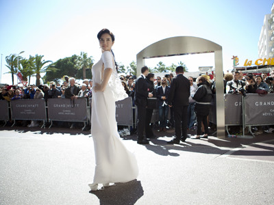 Cannes và hành động của sao Việt