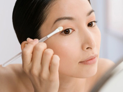 Giúp bạn trang điểm đúng cách