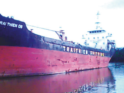 Bơ vơ số phận 4 con tàu