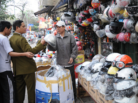 Dừng thông tư xử phạt người đội MBH rởm