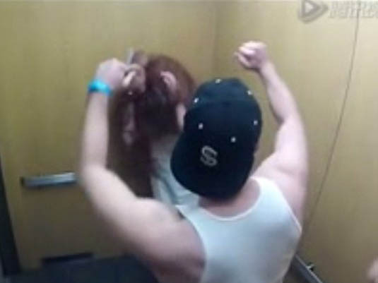 Dọa ma gây kinh hãi bị đánh no đòn