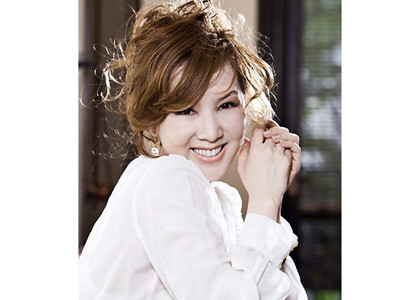 Hẻm 'sinh' toàn hoa hậu, siêu mẫu