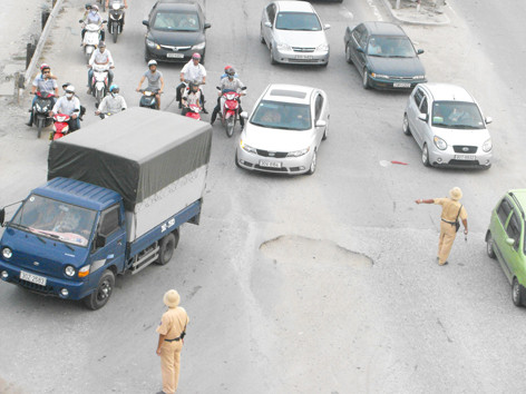 Lùi thời điểm xử phạt xe không chính chủ