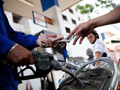 Giá xăng dầu có thể được điều chỉnh mỗi tháng 2 lần