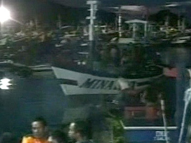 Chìm tàu ở Indonesia, 300 người mất tích