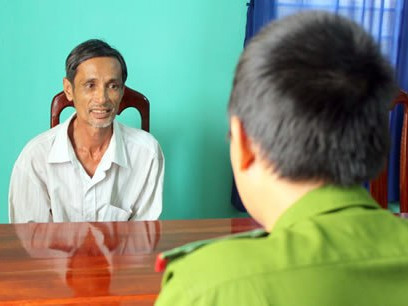 Cuộc trốn chạy 25 năm của kẻ ném mìn giữa đám đông