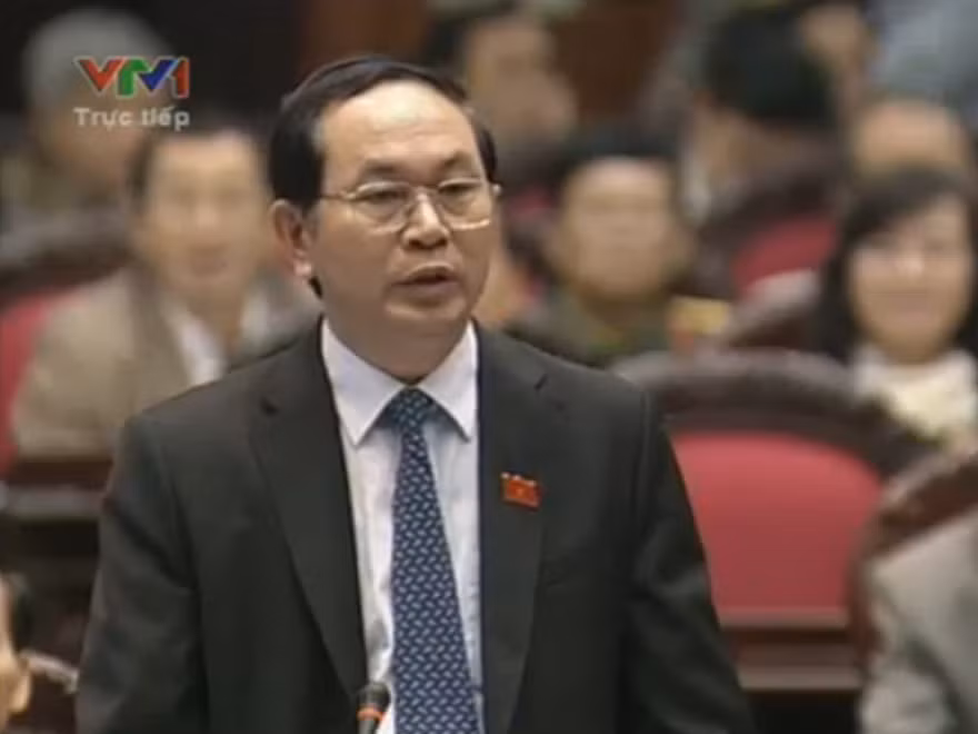 "Nghiêm cấm lãnh đạo các cấp, cán bộ công chức can thiệp vào việc xử lý vi phạm giao thông" -Bộ trưởng Bộ Công an Trần Đại Quang
