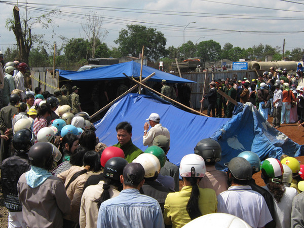 Loạn tìm hài cốt liệt sĩ