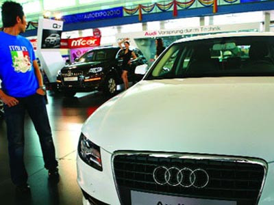 Sẽ giảm một nửa thuế, phí ôtô?