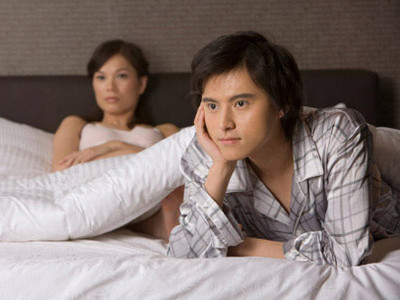 Khổ sở kìm nén vì bị chồng giận và ‘bỏ đói’