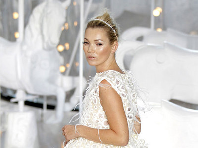 Kate Moss cởi mở về bệnh trầm cảm