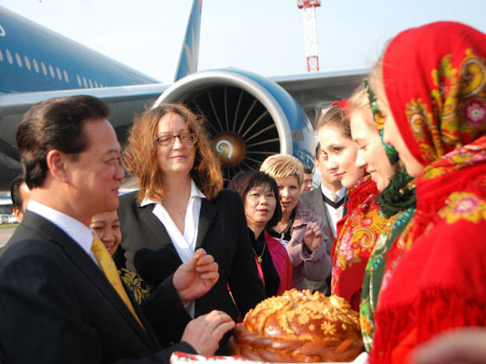 Phóng sự ảnh: Thủ tướng thăm Ukraina