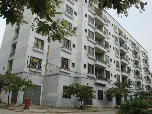 Khu tập thể C2 – nơi các hộ dân được bố trí chỗ ở tạm. Ảnh: Tuấn Nguyễn