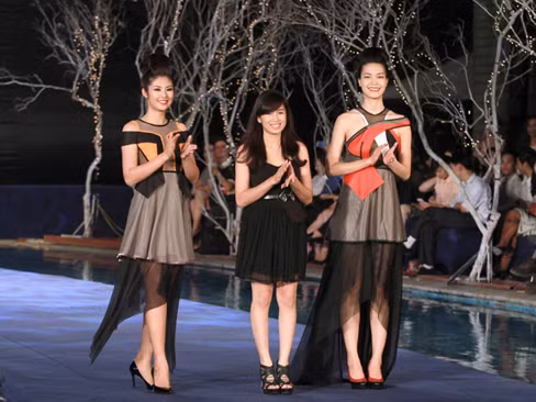 Hoa hậu, Á hậu Việt Nam 'đổ bộ' sàn diễn Thu Đông