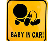 Bé trai chết thảm vì... cha bỏ quên trong xe hơi