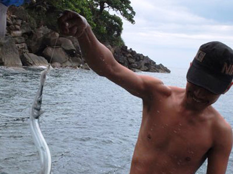 Săn cá xanh xương trên vùng đảo tận cùng Tổ quốc