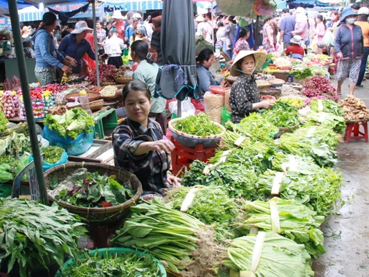 Chợ 'ế' cuối năm