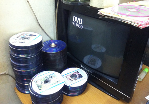 Nghề xem, kiểm duyệt phim sex tại Việt Nam