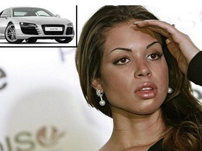 Thủ tướng Ý tiêu 400.000 USD mua xe tặng bồ