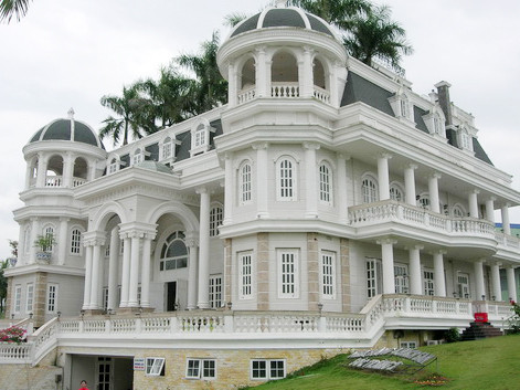 Sang Mỹ trốn nợ nghìn tỷ, đại gia thủy sản giao tài sản cho con