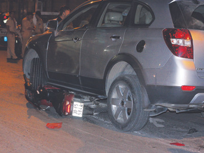 Xe điên bị giữ lại tại ngã tư Lê Duẩn - Khâm Thiên