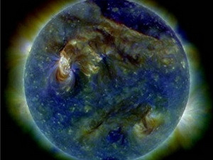 Trái Đất trải qua cơn bão từ lớn nhất bốn năm qua