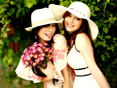 Chọn mũ xinh cho ngày hè nóng bỏng