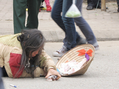 Ăn xin, cờ bạc trá hình tái diễn ở Hội Lim