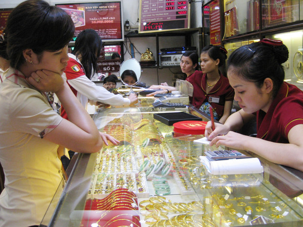 Tổng GĐ vàng Bảo Tín Minh Châu: "Từ hôm nay có vàng miếng Bảo Tín Minh Châu chỉ cất ở nhà, không thể bán"