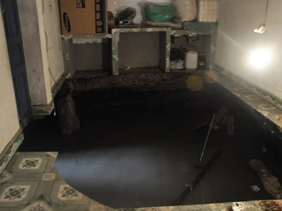 Đang ngủ, cả người lẫn giường bị hố “tử thần” nuốt