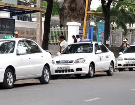 Thu phí bảo trì đường bộ, cước vận tải sẽ leo thang