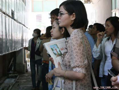 Sinh viên làm thêm: Rủi ro dồn dập